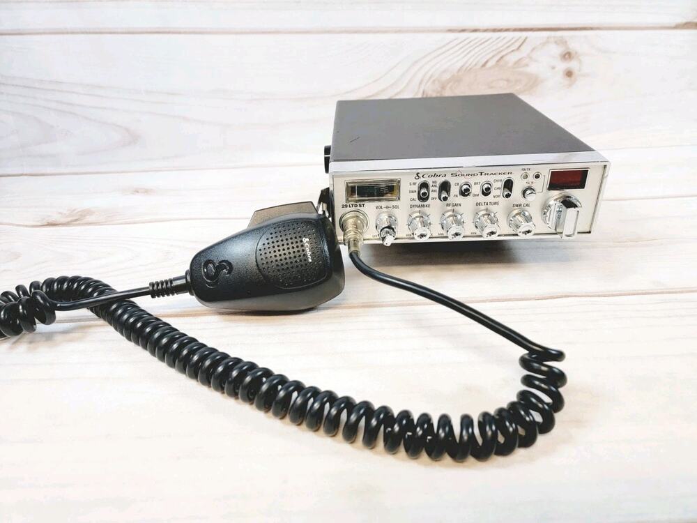 Cobra 29 LTD ST Classic Sound Tracker CB Radio 1998 W/ Mic Tested Vintage